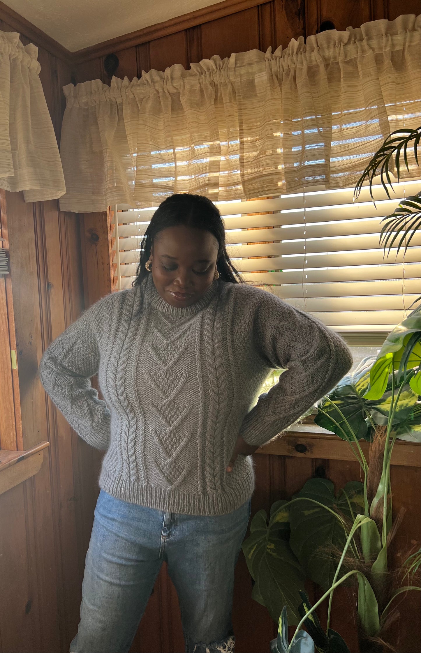 Ovie Sweater English