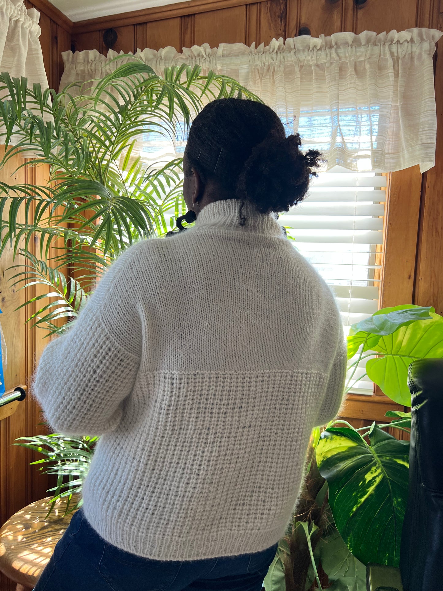 Amara Sweater English